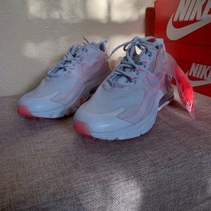 Nike Air Max 270 React